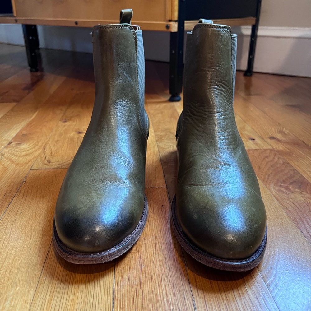 Frye Olive Green Leather Chukka Boots